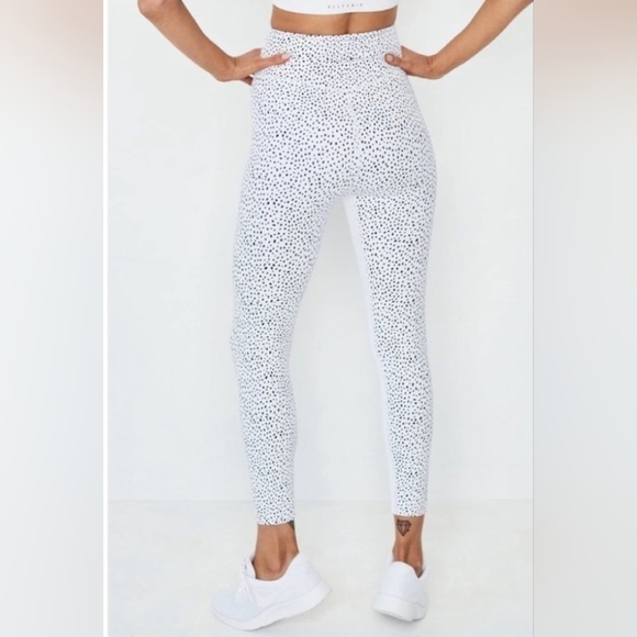 Allfenix White And Black Montana 7/8 Leggings Size S - Picture 3 of 16